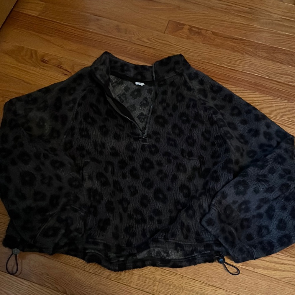 Fleece Leopard Crop Sweater